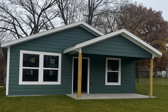 Building Photo - 217 Polk St