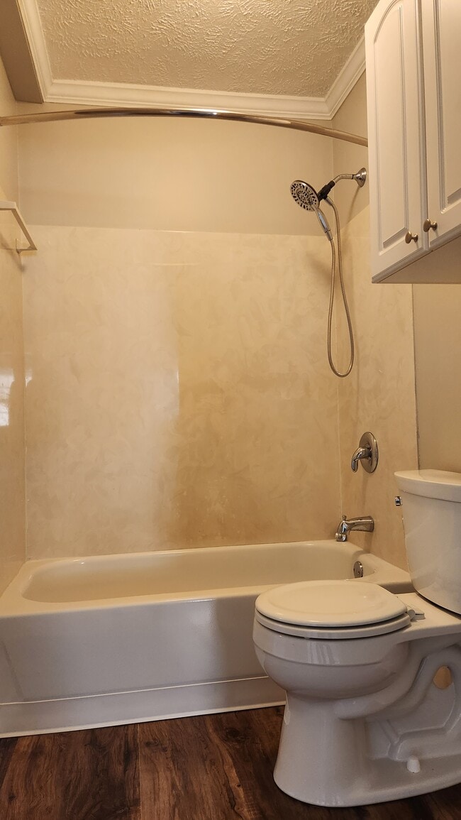 Building Photo - 5930 S New Hope Rd