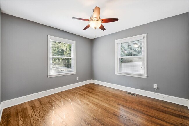 Building Photo - Charming 3BR House in Charlotte