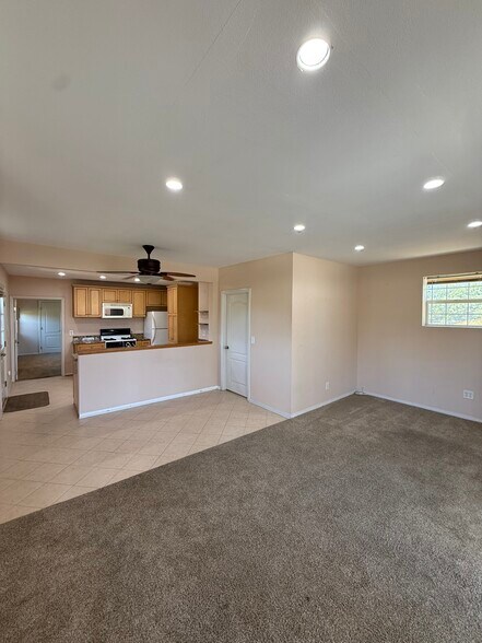 Kitchen - 4003 Garey Ave