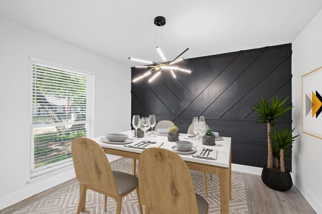 Building Photo - 6709 Town Bluff Dr