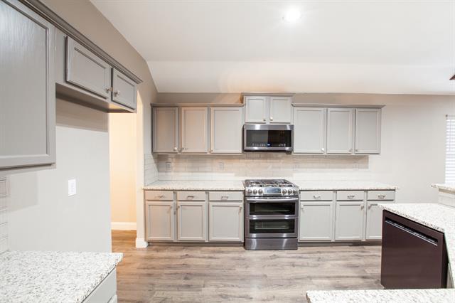 Building Photo - 1510 Syracuse Dr