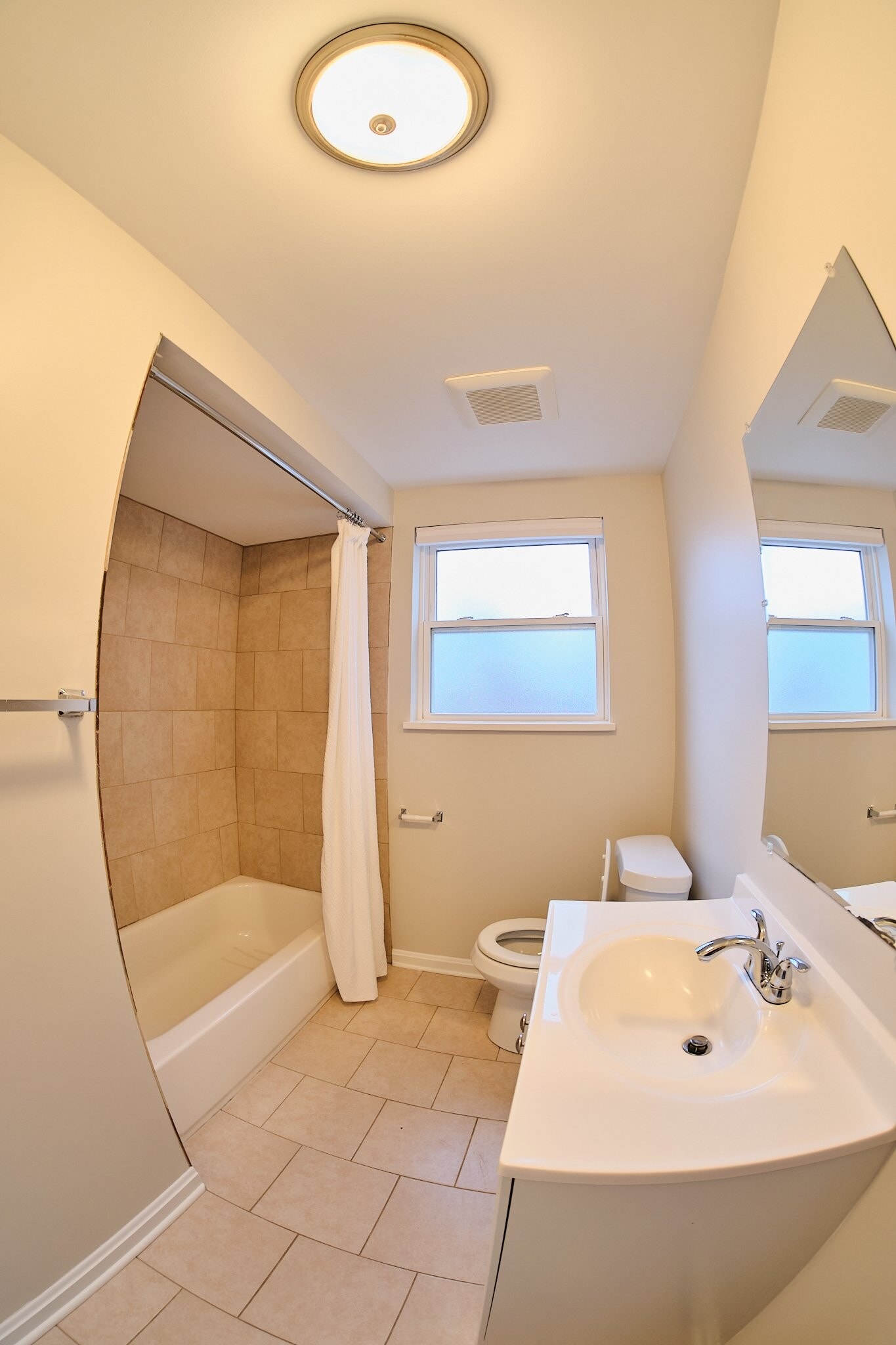 Building Photo - 2784 Breezy Way