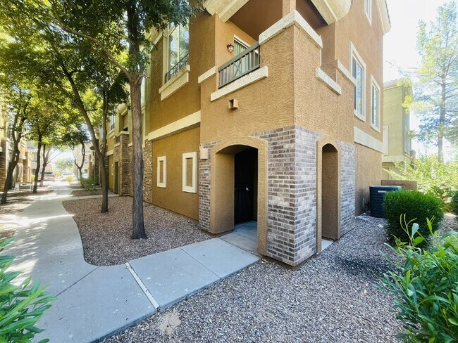 Building Photo - 18250 N Cave Creek Rd