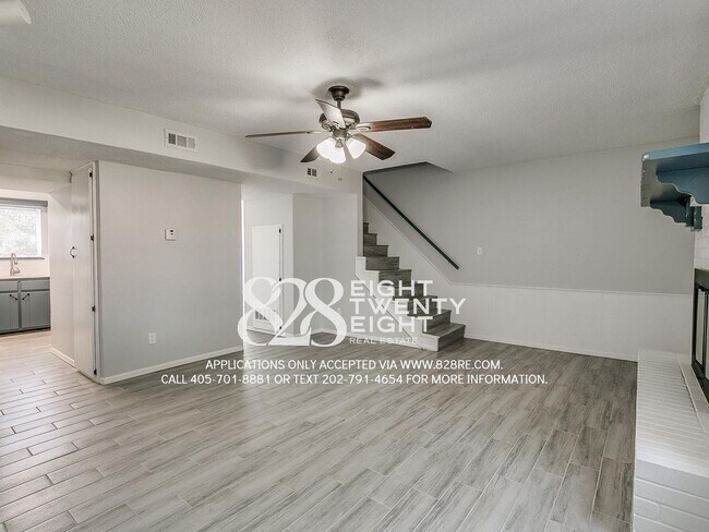 Building Photo - *AVAILABLE NOW!* Spacious 3 Bed/2.5 Bath Condo in East Norman!