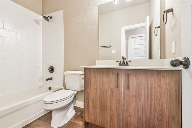 Building Photo - 9708 Grosbeak Ln