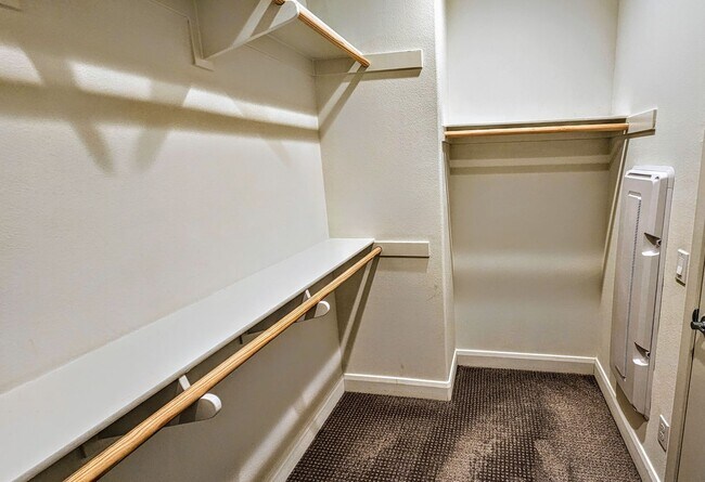 Building Photo - CIELO DR RANCHO CUCAMONGA 91739 (3 BED / 3.5 BATH)