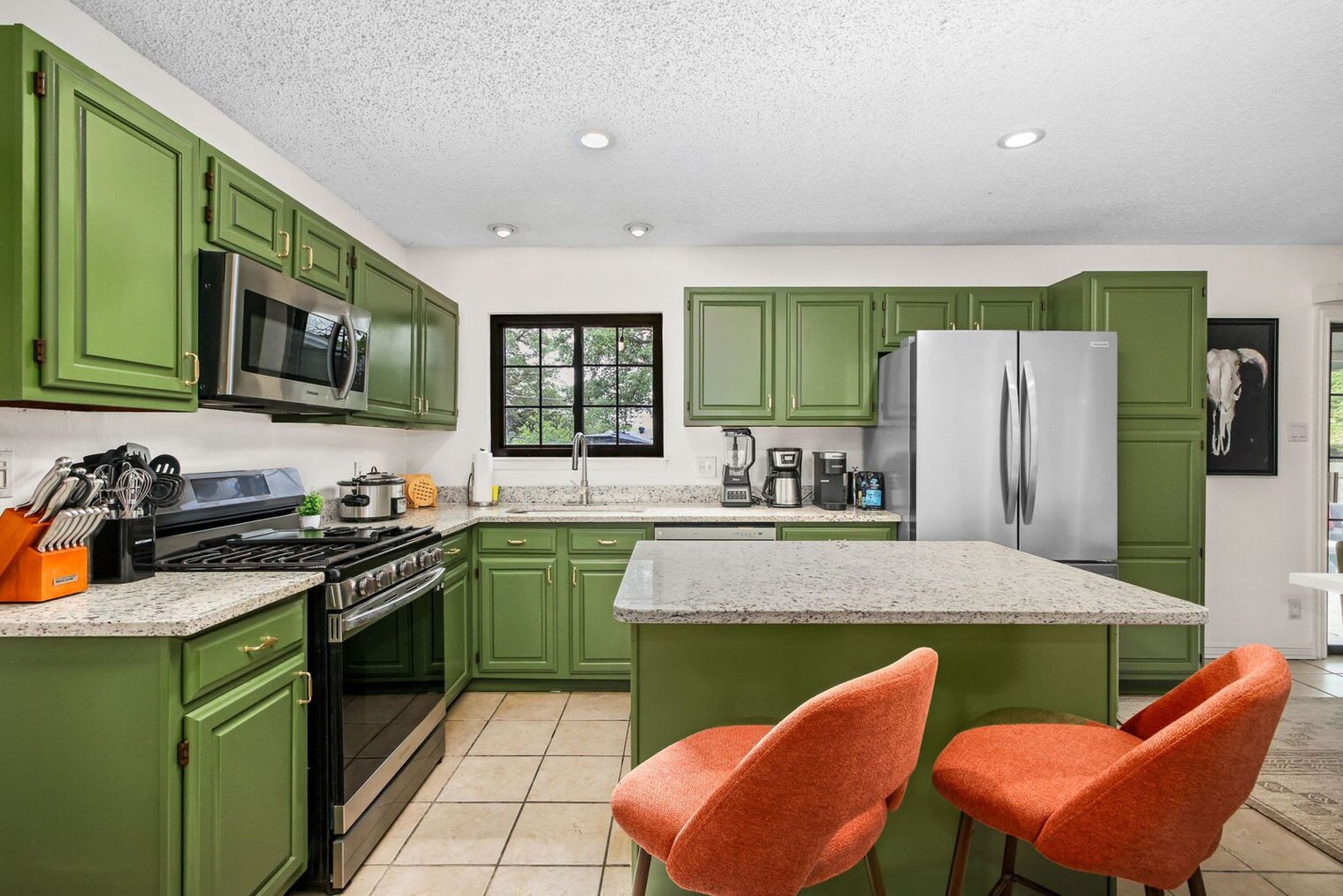 Building Photo - 3951 Starhill Dr