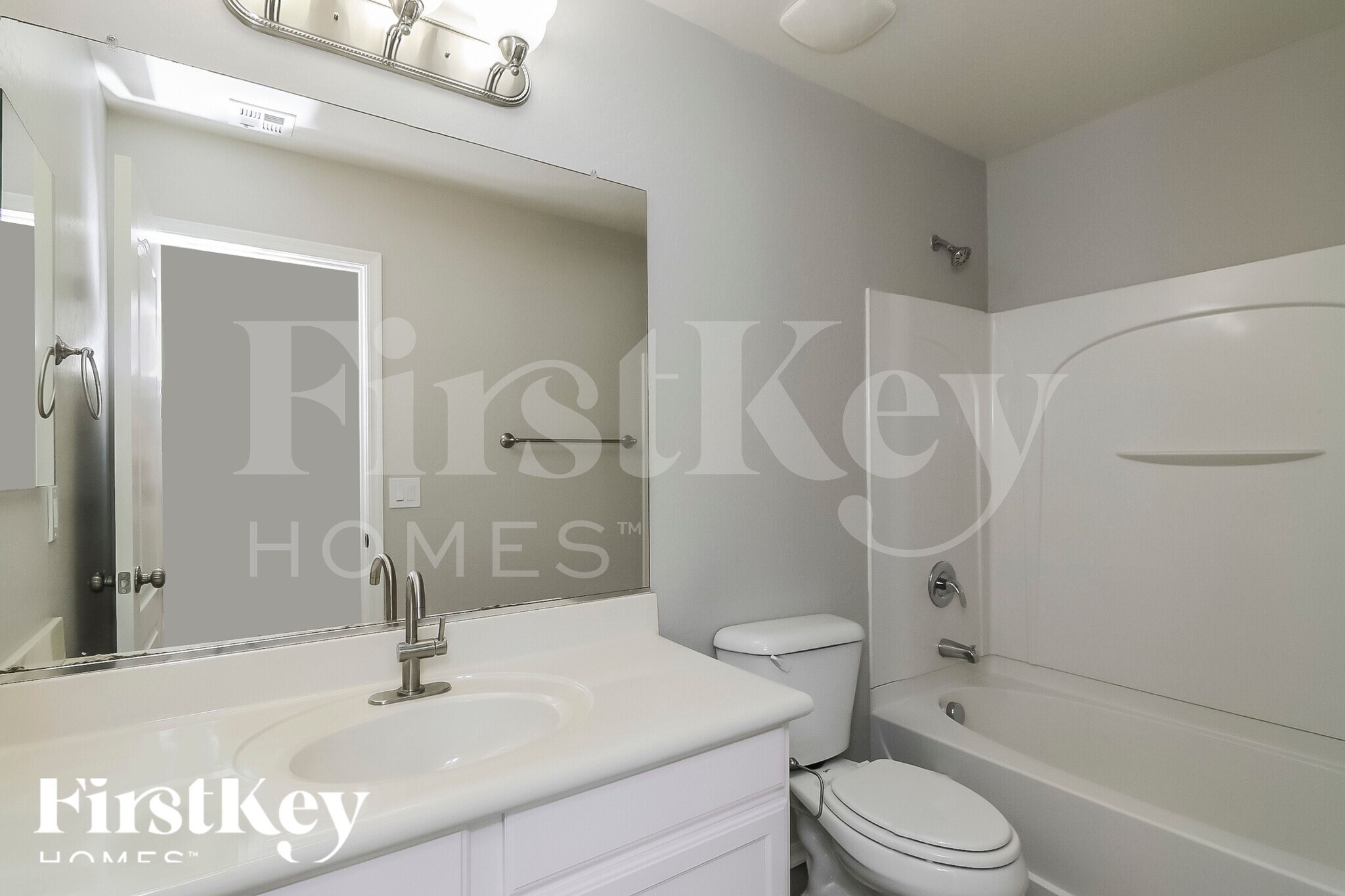 Building Photo - 7209 S 45th Ave