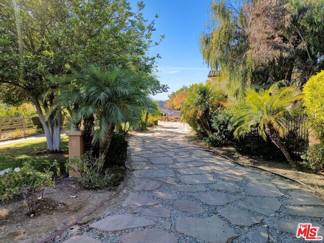 Building Photo - 13045 Ripple Creek Ln