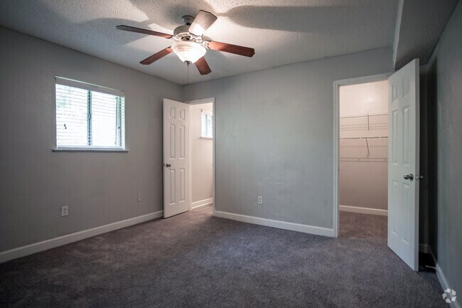 3BR,2BA - Manchester Park Apartments