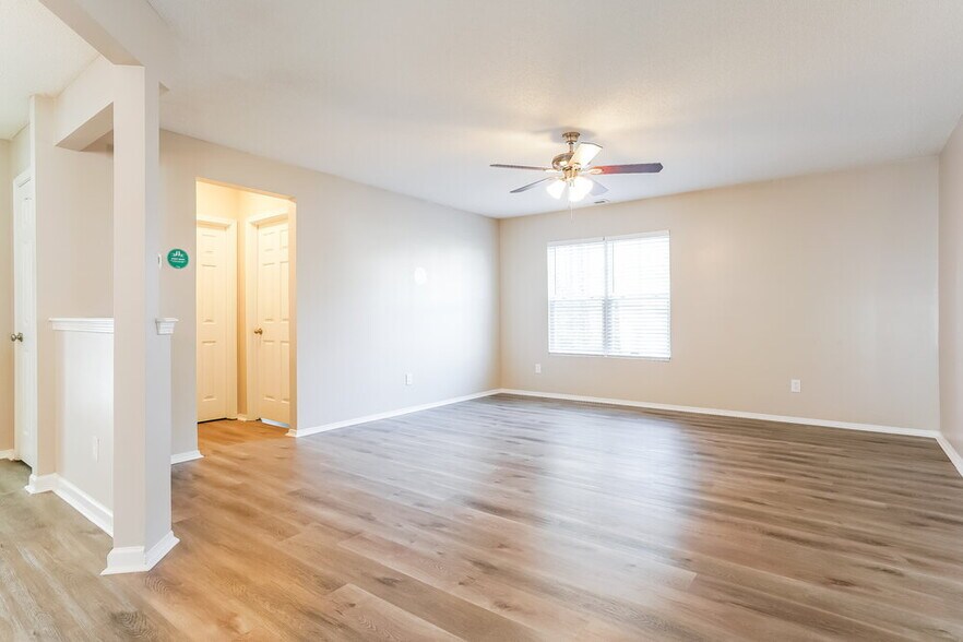 Building Photo - 2256 Ballston Pl