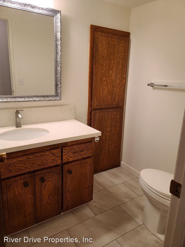 Building Photo - 4 br, 2.5 bath House - 3355 San Fernando C...