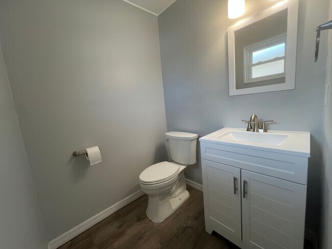 Building Photo - Fully Renovated 2 Bedroom 1.5 Bath Port Orange Home Available Now LEASING SPECIAL: HALF OFF 1 MON...