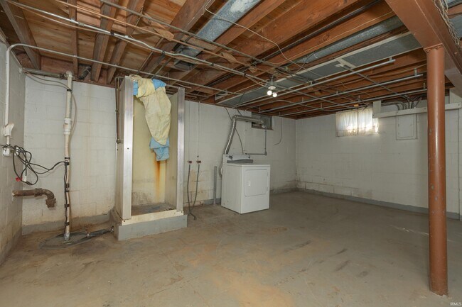 Building Photo - 740 Hoosier Ave