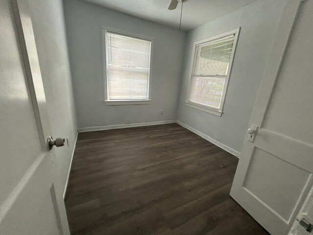 Building Photo - 1602 Wambolt St