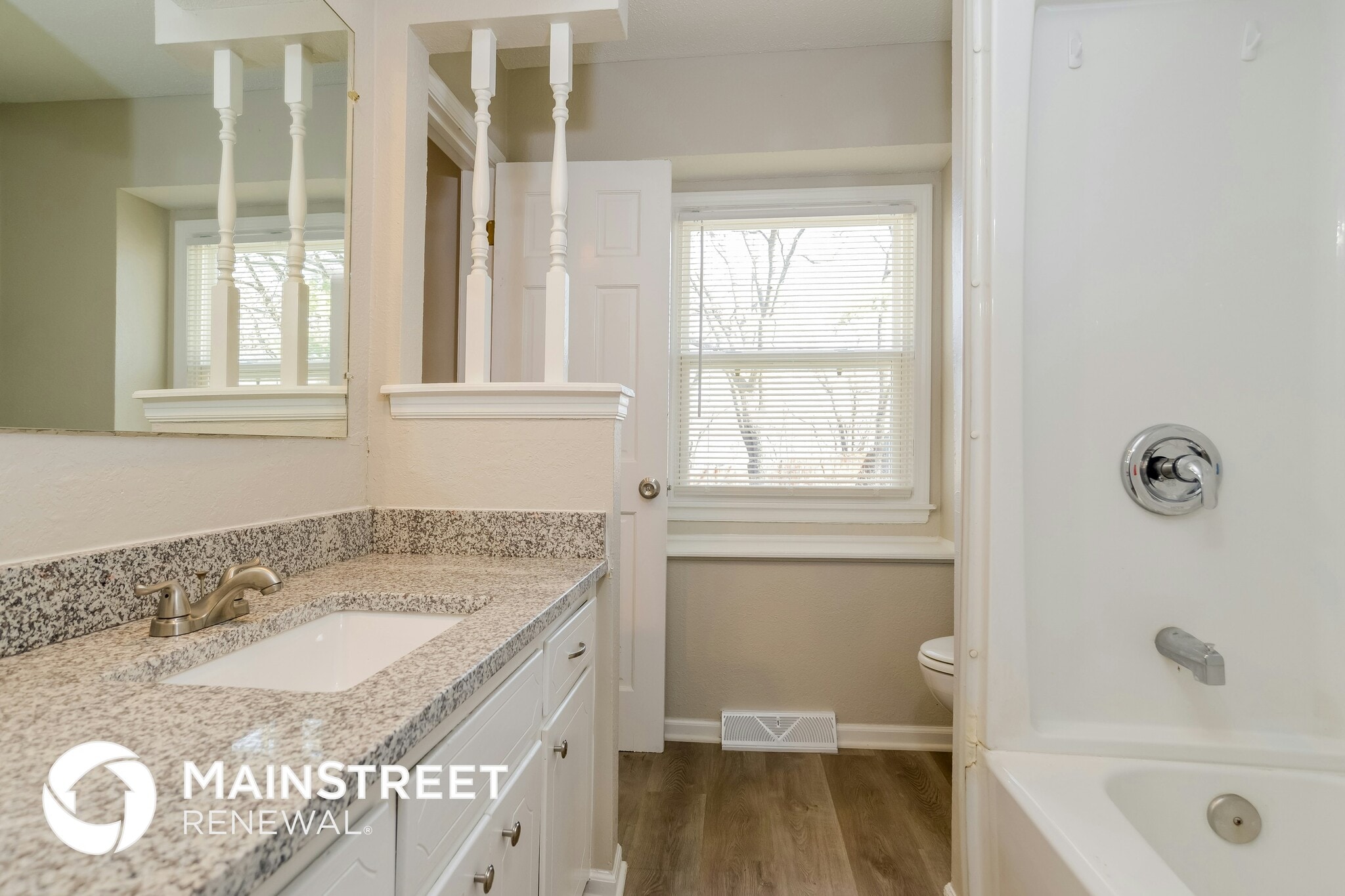 Building Photo - 4701 NE 48th St