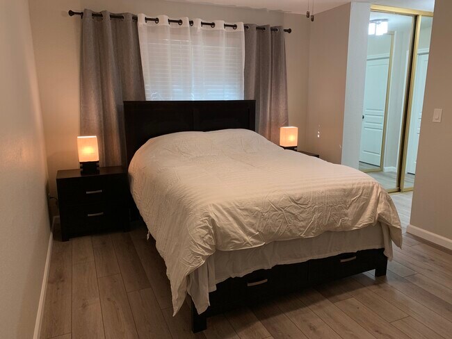 Master Bedroom - 6933 Trovita Way