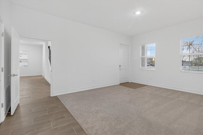 Building Photo - 6925 116th Ct E