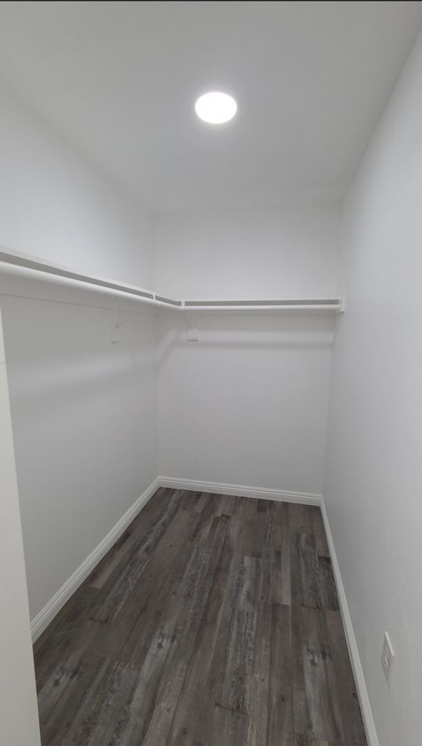 Building Photo - 129(425)