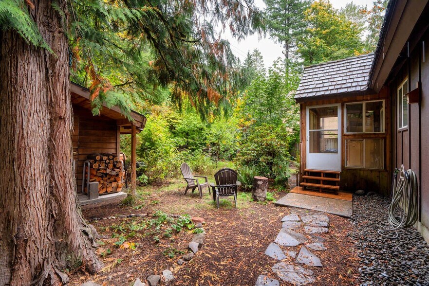 Building Photo - 64863 E Lupine Dr