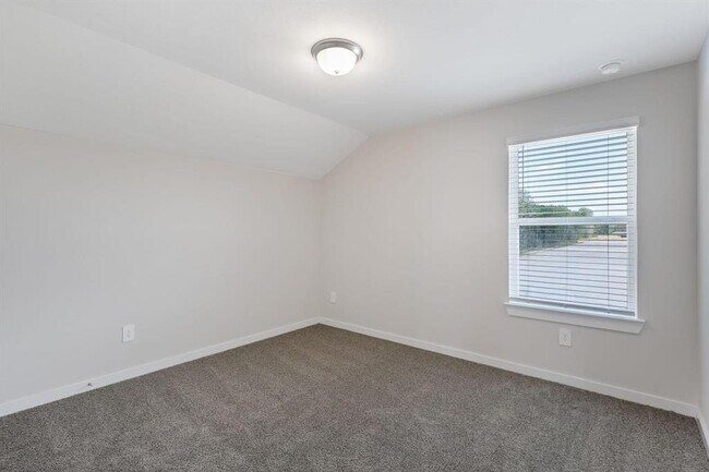 Building Photo - 340 Willow Sage Ct
