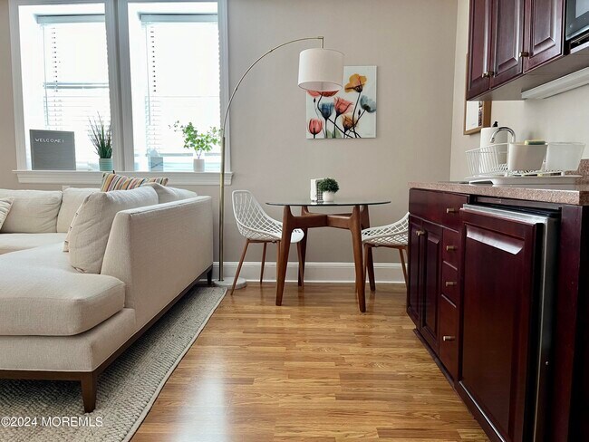 Building Photo - 700 Ocean Ave N