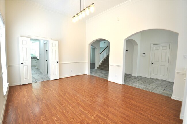 Building Photo - 1914 Sand Hollow Ln