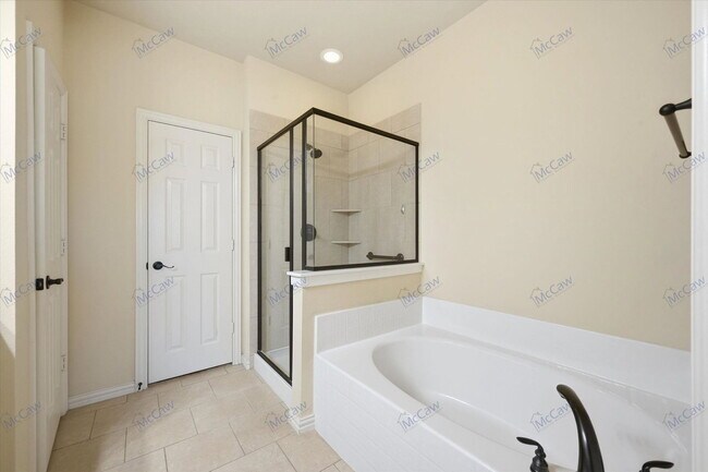 Building Photo - 5629 Hummingbird Ln