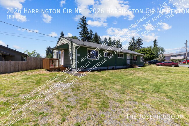 Building Photo - 2026 Harrington Cir NE
