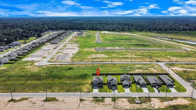 Building Photo - 25524 Roy Rogers Rd
