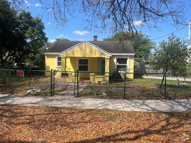 Building Photo - 423 Columbus Pky
