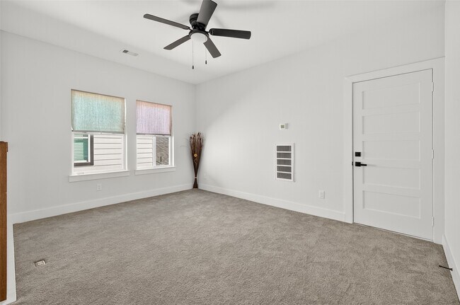 Building Photo - 7994 Kenton St