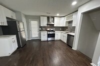 Building Photo - 3715 Del Monico Dr