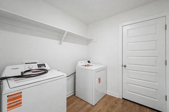 Building Photo - Brand new home waiting for you!