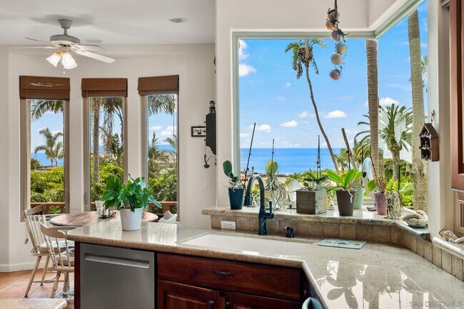 Building Photo - 701 N Granados Ave