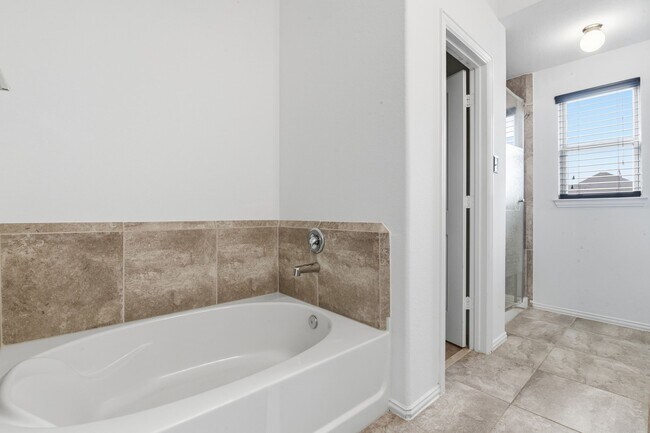 Building Photo - 1414 New Urban Wy