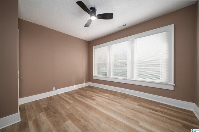 Building Photo - 516 14th St SW