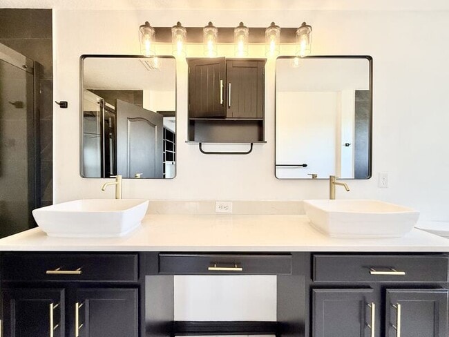Building Photo - 4978 White Sanderling Ct