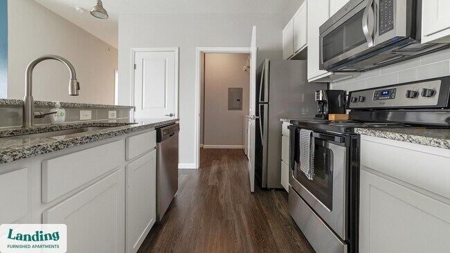 Building Photo - 4664 Kenny Rd