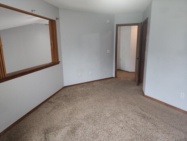 Building Photo - 6607 W 43rd Pl
