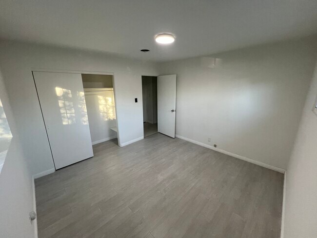Building Photo - 215 Rancho Vista Dr