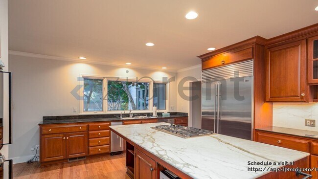 Building Photo - 16000 Greenwood Rd