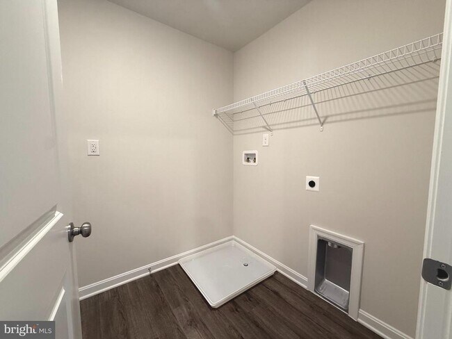 Building Photo - 223 Orpington Dr