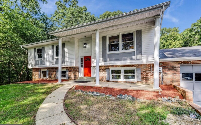 Primary Photo - 3650 Laurel Dr