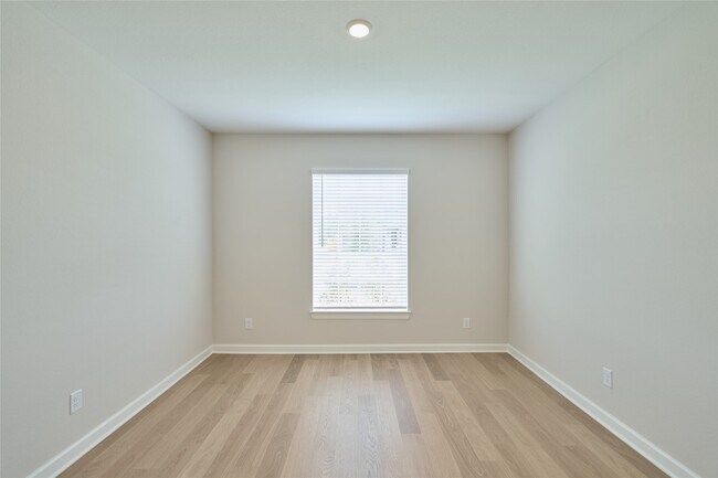 Building Photo - 21554 Bluebonnet Bay Dr