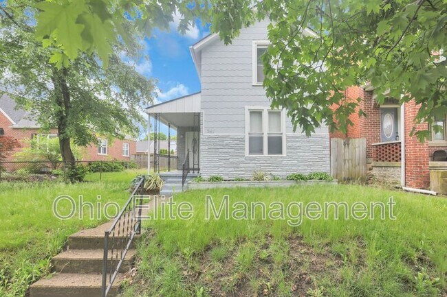 Building Photo - 341 E Markison Ave