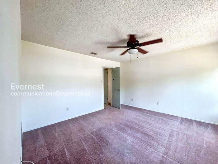 Building Photo - 8309 Wexford Dr