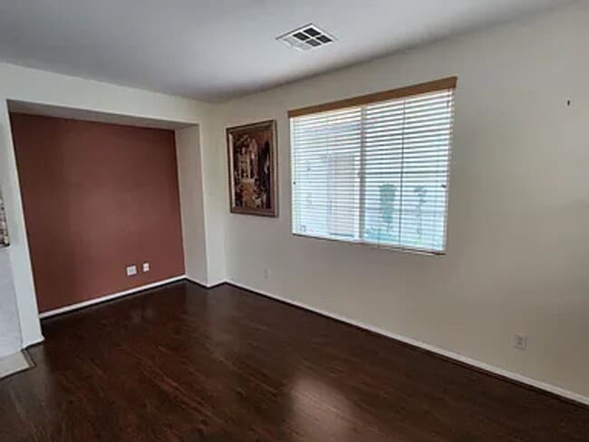 Building Photo - Updated with Pool, 3 Bd 2.5 Ba Chula Vista...