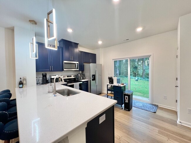 Building Photo - Luxurious, Newly Built 3BD, 2.5BA Raleigh ...